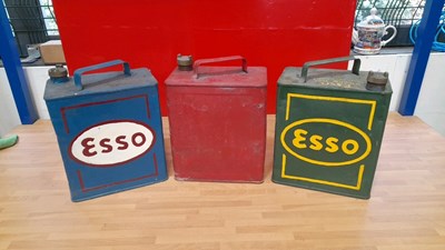 Lot 353 - 3X 2 GALLON PETROL CANS