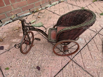 Lot 505 - OLD BIKE CARRIAGE