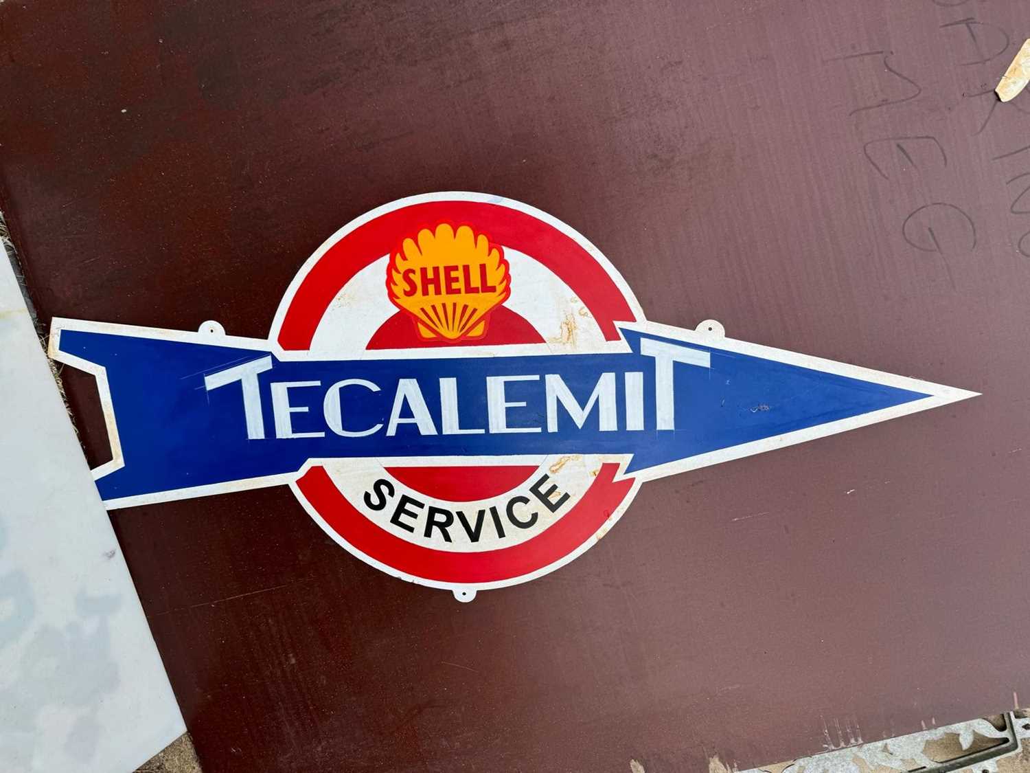 Shell Service Sign Lot 569 - ARROW SHELL SERVICE SIGN 51
