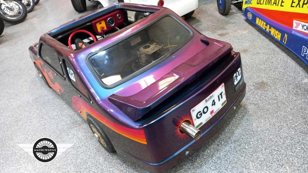 Lot 68 CHILDRENS SCALE TOM CRUISE, DAYS OF THUNDER