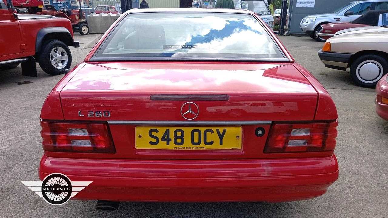 Lot 10 1999 MERCEDES SL280 AUTO