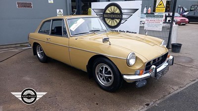 Lot 12 - 1972 MG B GT