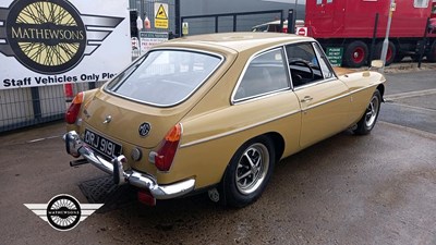 Lot 12 - 1972 MG B GT