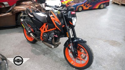 Lot 93 - 2017 KTM 690 DUKE R 17