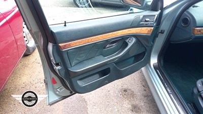 Lot 836 - 1998 BMW 528I SE AUTO