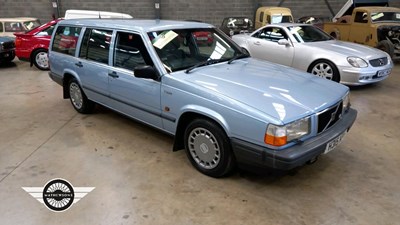 Lot 76 - 1990 VOLVO 740 GL S/R AUTO