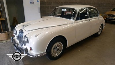 Lot 844 - 1969 JAGUAR 2.4/240