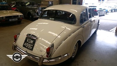 Lot 844 - 1969 JAGUAR 2.4/240