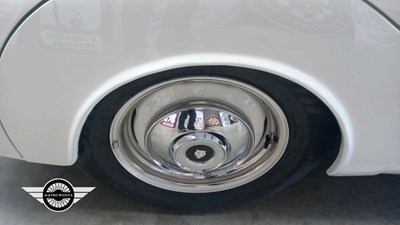 Lot 844 - 1969 JAGUAR 2.4/240