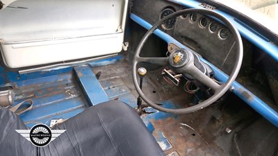 Lot 84 - 1971 MORRIS MINI 1000 VAN