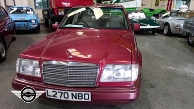 Lot 344 - 1993 MERCEDES E200 AUTO