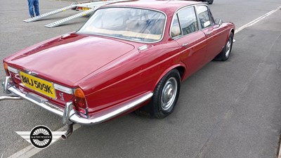 Lot 378 - 1971 JAGUAR 4.2 XJ6 AUTO