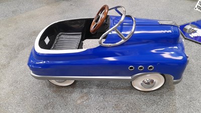 Lot 487 - BLUE CHILDS PEDAL CAR