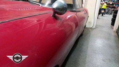 Lot 660 - 1969 JAGUAR 'E' TYPE