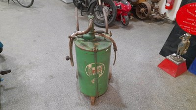 Lot 577 - CASTROL GEAR OIL DISPENSER