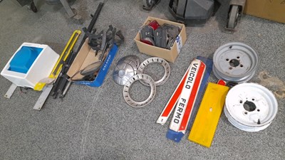 Lot 217 - SELECTION OF CAR PARTS