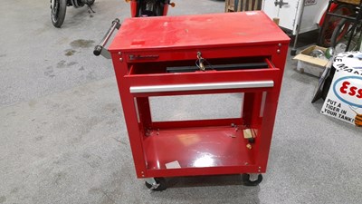 Lot 221 - TASKMASTER TOOL CABINET WITH KEYS