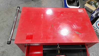 Lot 221 - TASKMASTER TOOL CABINET WITH KEYS