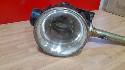 Lot 509 - LARGE CAR/COACH LAMP