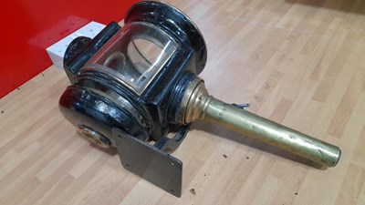 Lot 509 - LARGE CAR/COACH LAMP