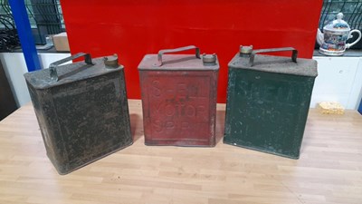 Lot 461 - 3X 2 GALLON PETROL CANS