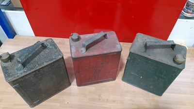 Lot 461 - 3X 2 GALLON PETROL CANS