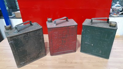 Lot 461 - 3X 2 GALLON PETROL CANS