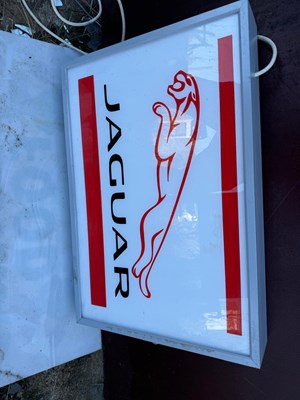 Lot 675 - JAGUAR LIGHT UP SIGN  29" x 20"