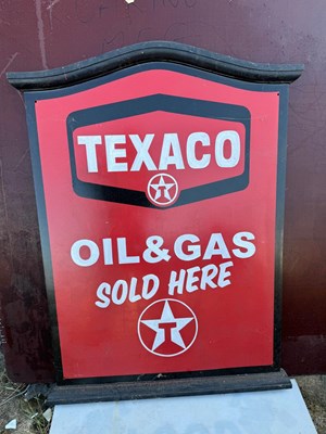 Lot 761 - TEXACO OIL & GAS SOLD HERE SIGN  48" x 34"