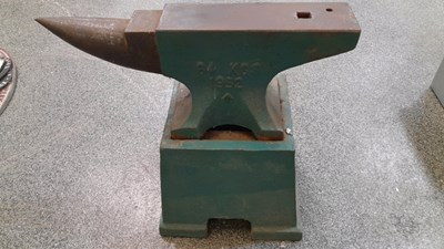 Lot 431 - 1952 64 KGS ANVIL & STAND + BAHCO ADJUSTABLE SPANNER 87-750MM