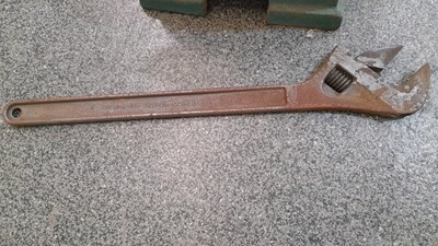 Lot 431 - 1952 64 KGS ANVIL & STAND + BAHCO ADJUSTABLE SPANNER 87-750MM