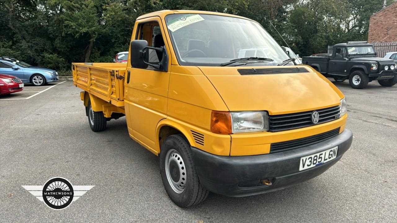 Lot 74 - 2000 VOLKSWAGEN TRANSPORTER TDI LWB