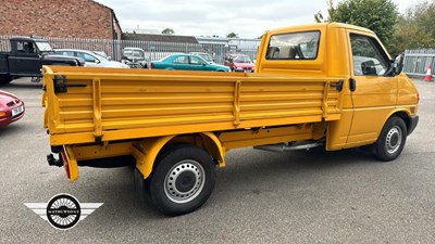 Lot 74 - 2000 VOLKSWAGEN TRANSPORTER TDI LWB