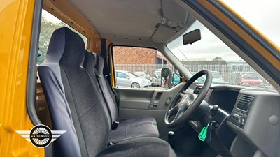 Lot 74 - 2000 VOLKSWAGEN TRANSPORTER TDI LWB