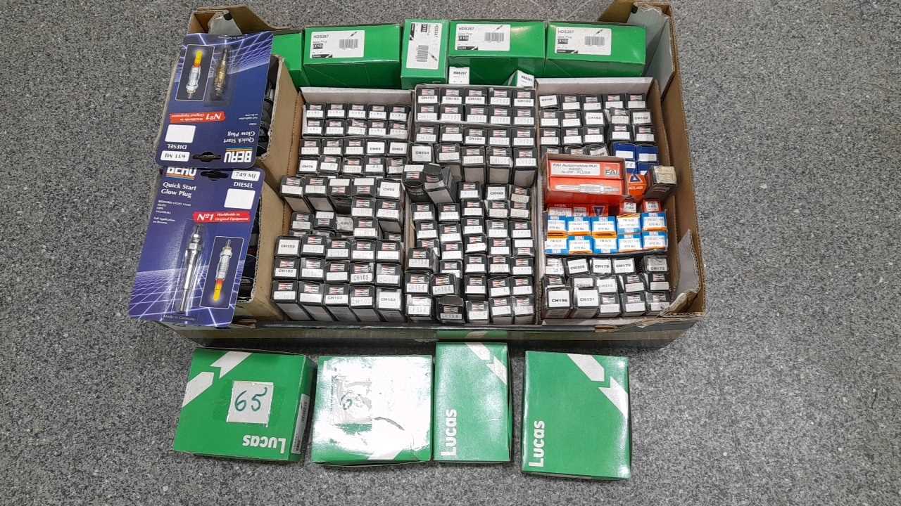 Lot 203 - BOX OF ASSORTED GLOW PLUGS ( NEW OLD STOCK )