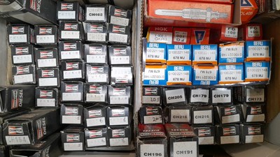 Lot 203 - BOX OF ASSORTED GLOW PLUGS ( NEW OLD STOCK )