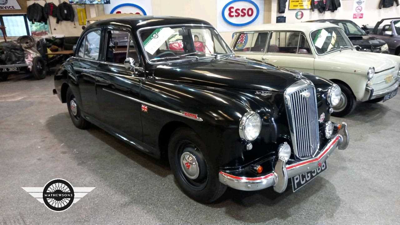 Lot 114 - 1956 WOLSELEY 4 44