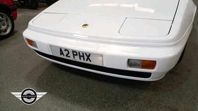 Lot 128 - 1988 LOTUS ESPRIT