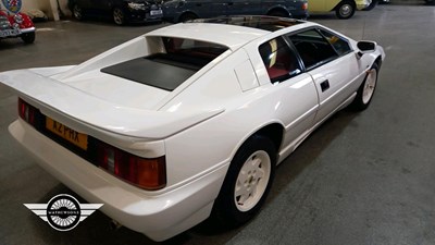 Lot 128 - 1988 LOTUS ESPRIT