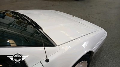 Lot 128 - 1988 LOTUS ESPRIT