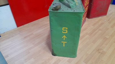 Lot 324 - 3X 2 GALLON PETROL CANS