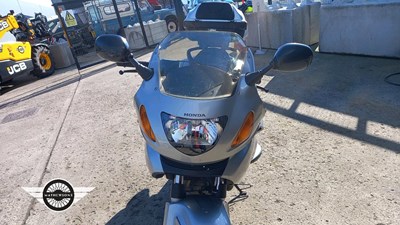 Lot 178 - 2001 HONDA NTV 650