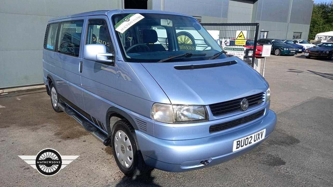 Lot 16 - 2002 VOLKSWAGEN CARAVELLE TDI SWB