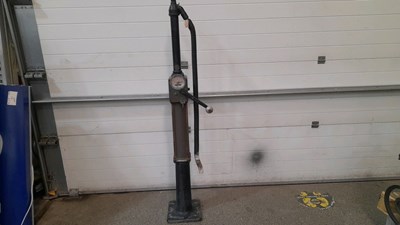 Lot 5 - 1920'S PETROL PUMP