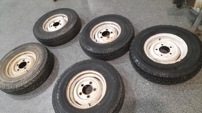 Lot 243 - 5X LAND ROVER DEFENDER STEEL WHEELS & TYRES 7.50 R16C 112S