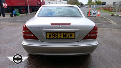 Lot 252 - 2000 MERCEDES SLK 320 AUTO