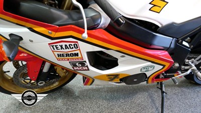 Lot 362 - 2005 SUZUKI GSX R750 K5