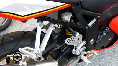 Lot 362 - 2005 SUZUKI GSX R750 K5