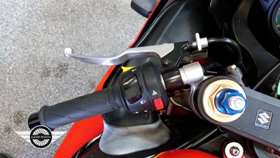 Lot 362 - 2005 SUZUKI GSX R750 K5
