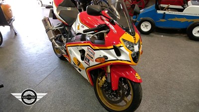 Lot 362 - 2005 SUZUKI GSX R750 K5